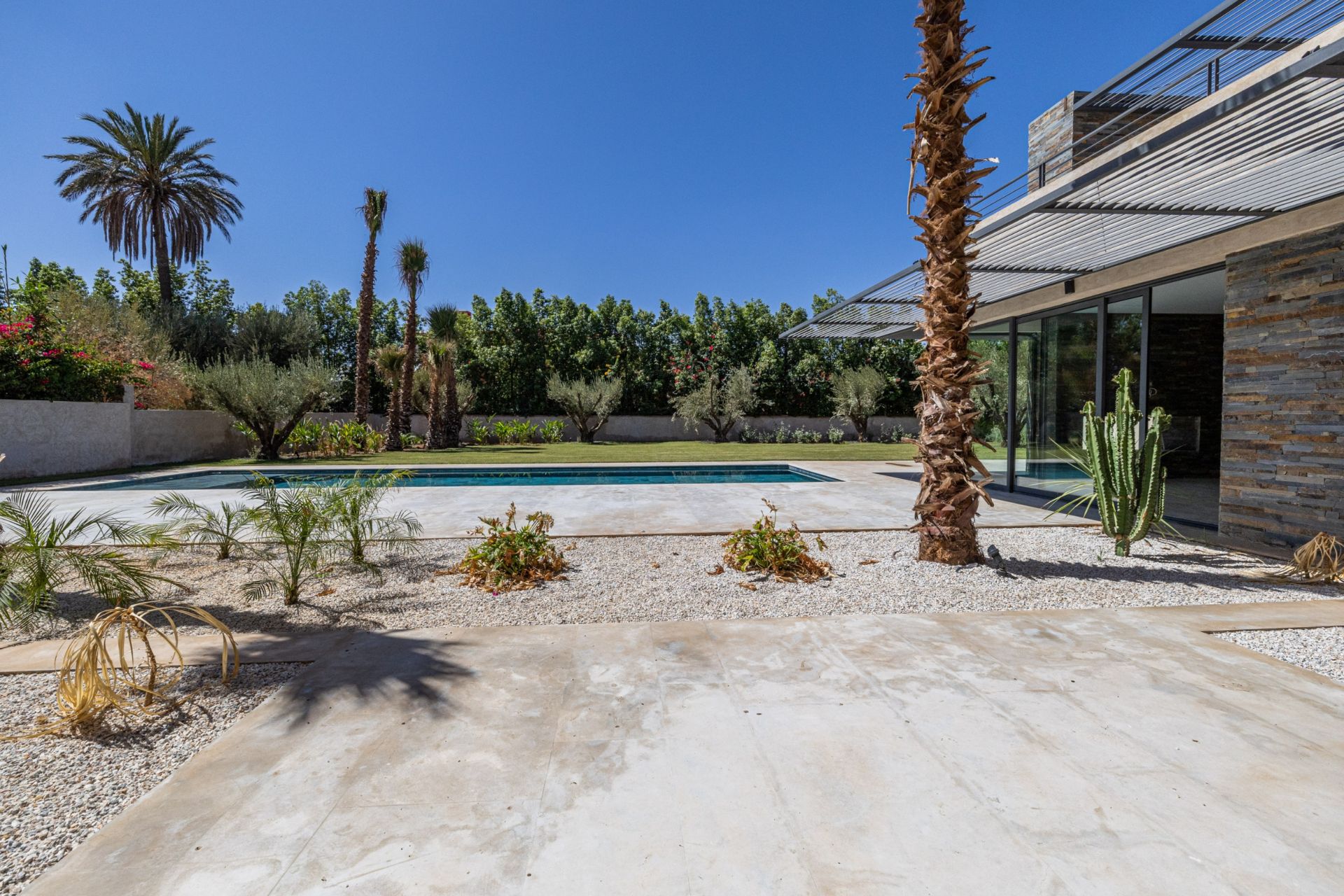 villa 8 Rooms for sale on Marrakech (40000)