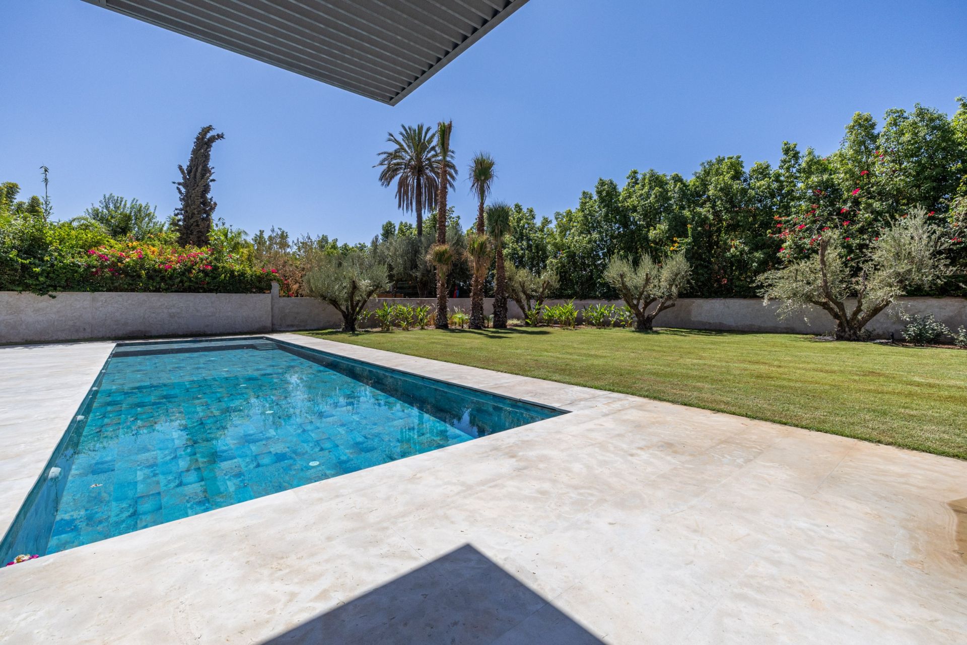 villa 8 Rooms for sale on Marrakech (40000)