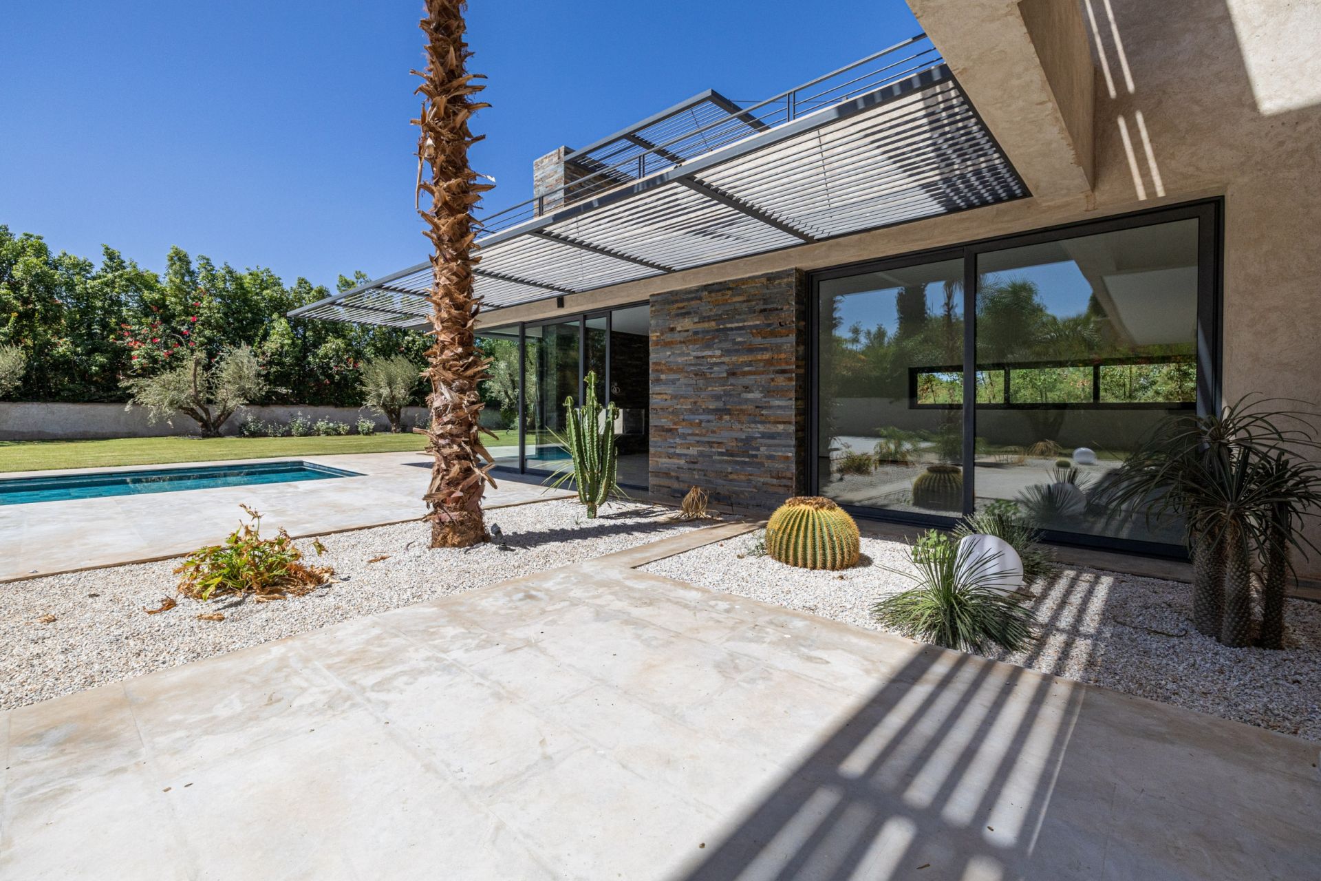 villa 8 Rooms for sale on Marrakech (40000)
