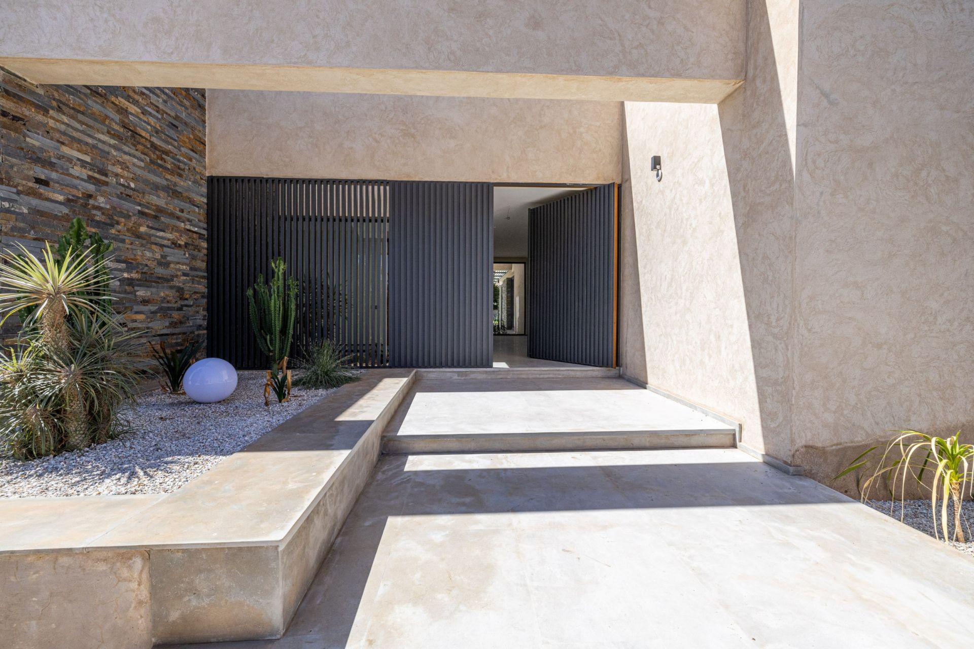 villa 8 Rooms for sale on Marrakech (40000)