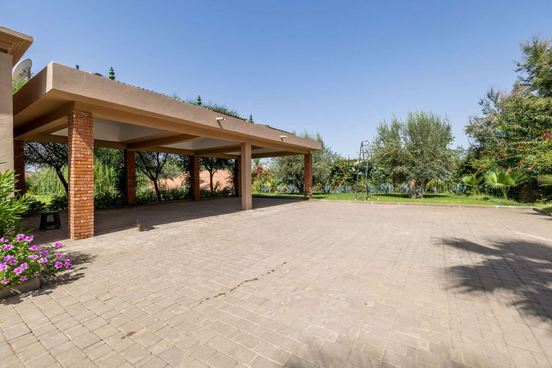 villa 8 Pièces en vente sur Marrakech (40000)