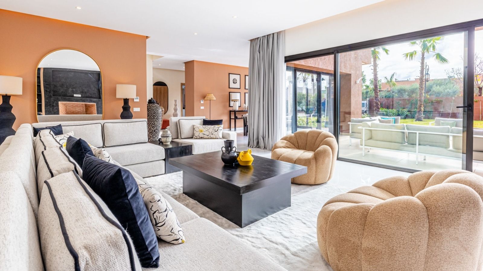 villa 6 Rooms for sale on Marrakech (40000)
