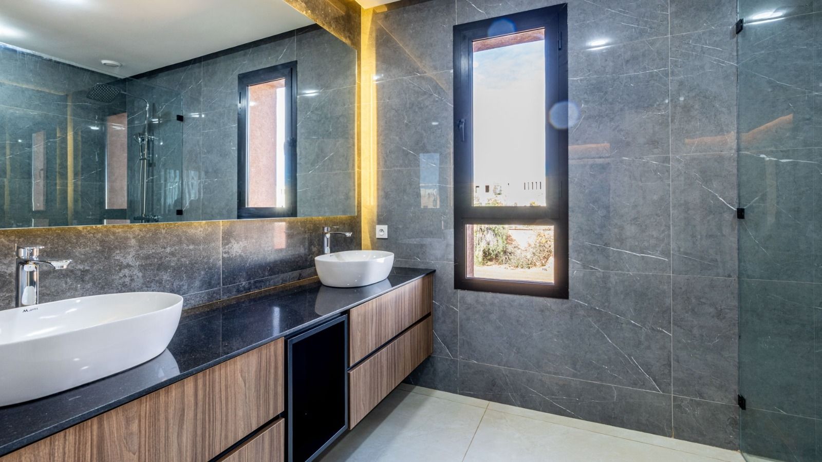 villa 6 Rooms for sale on Marrakech (40000)