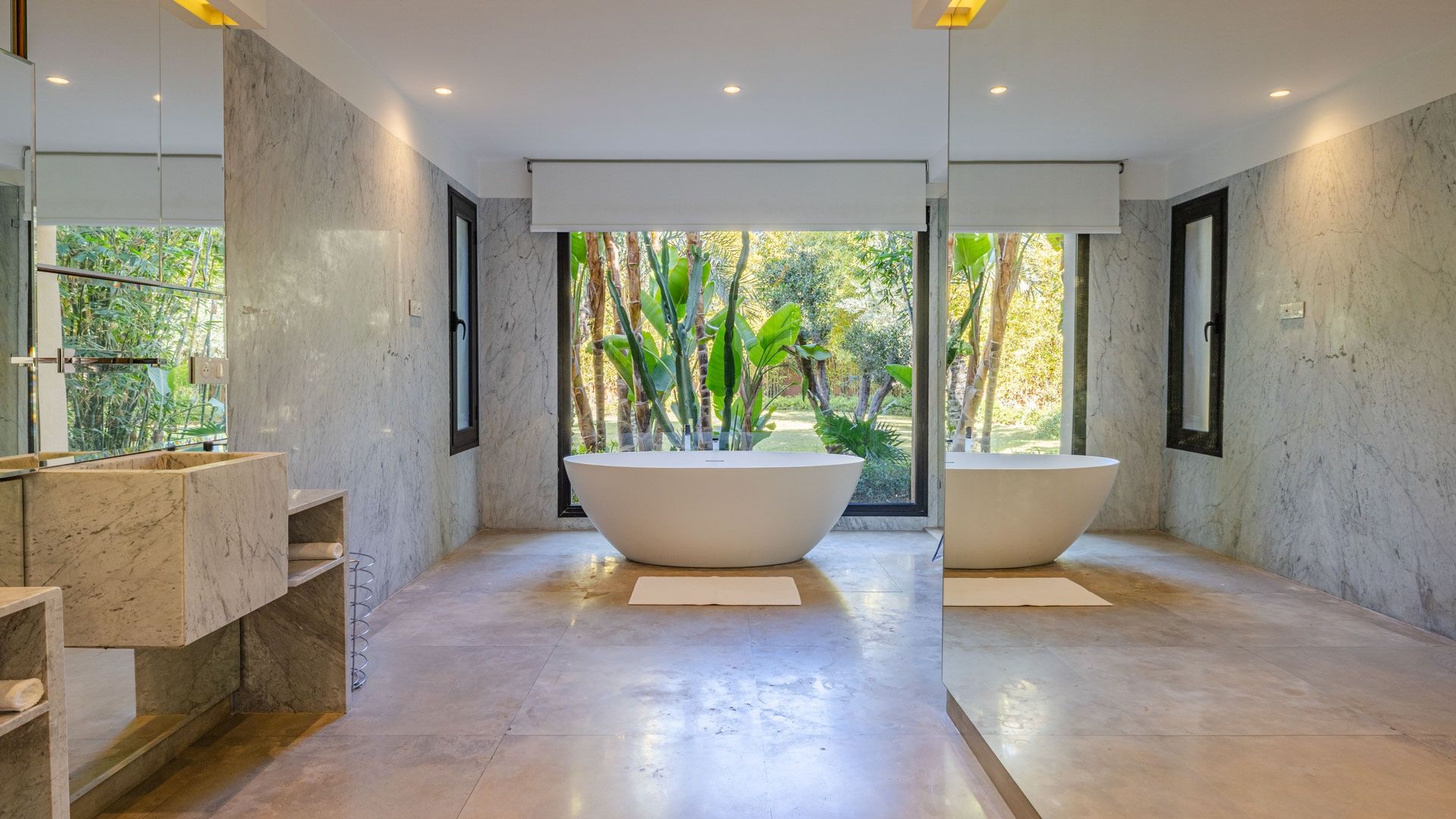 villa 8 Rooms for sale on Marrakech (40000)