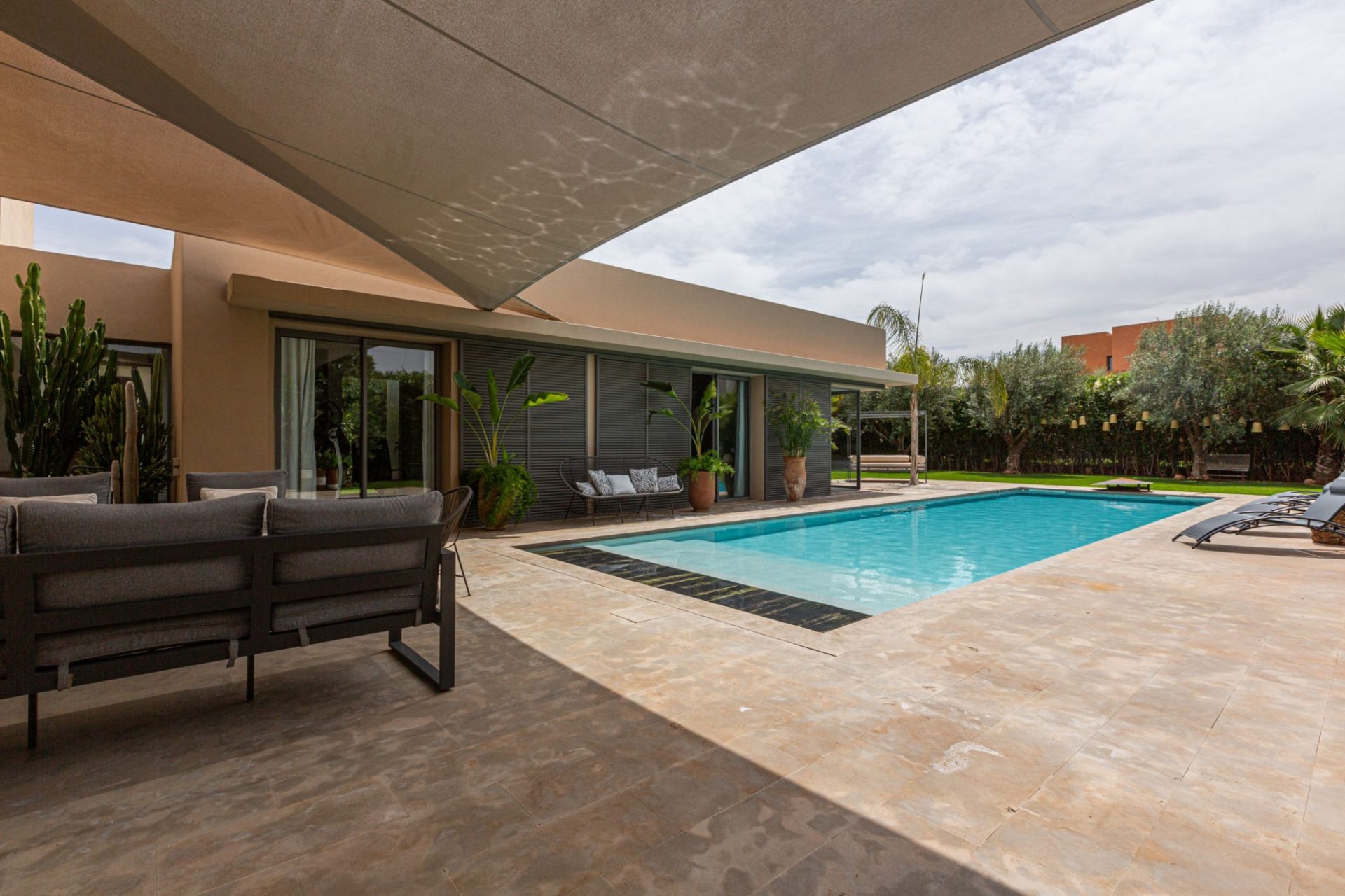 villa 6 Rooms for sale on Marrakech (40000)