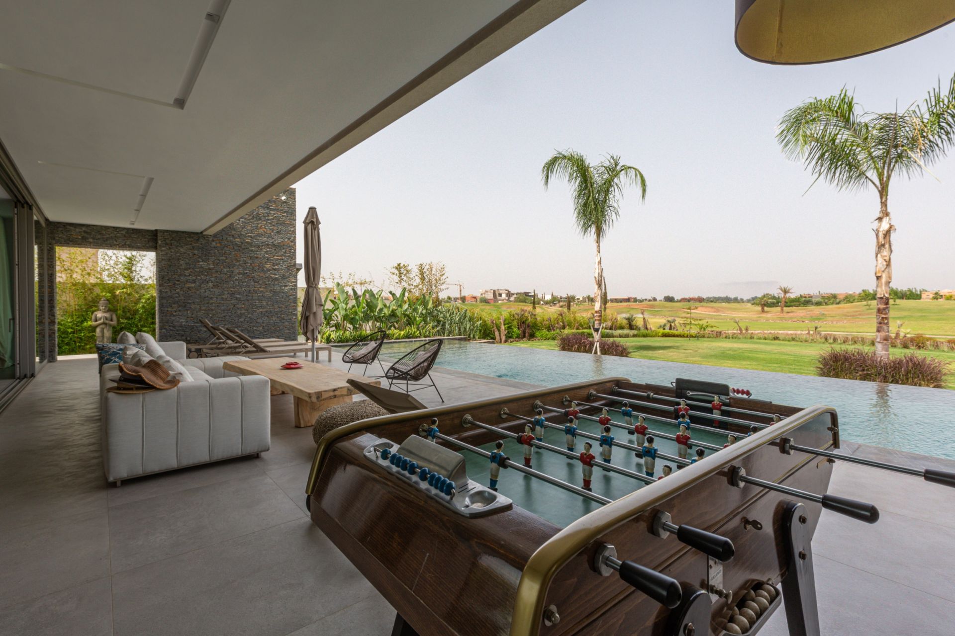 villa 8 Rooms for sale on Marrakech (40000)