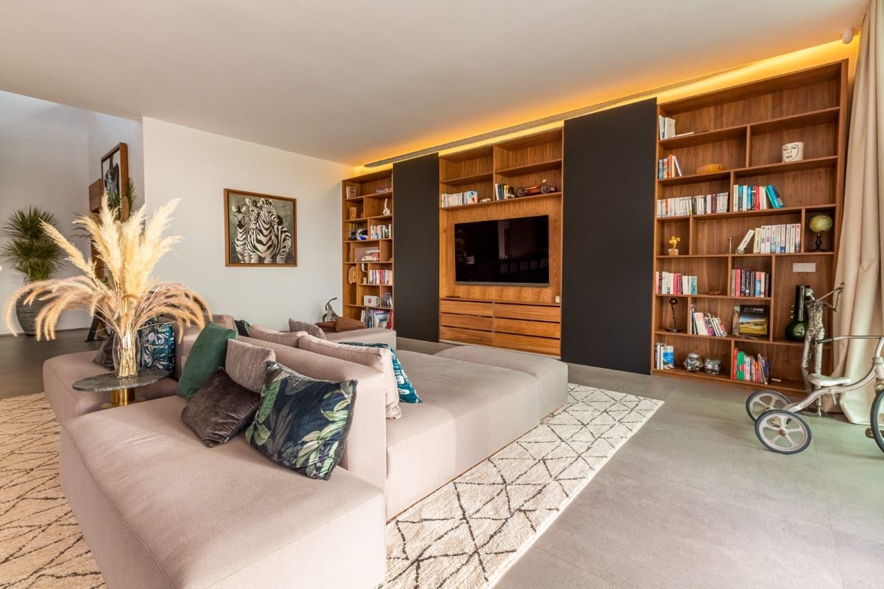 villa 8 Rooms for sale on Marrakech (40000)