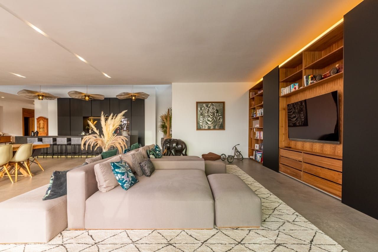 villa 8 Rooms for sale on Marrakech (40000)