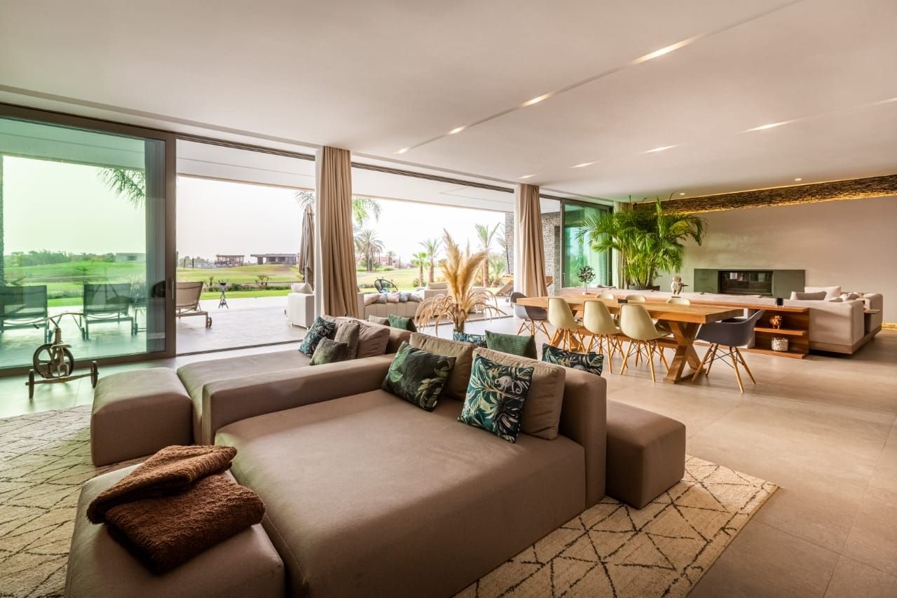 villa 8 Rooms for sale on Marrakech (40000)