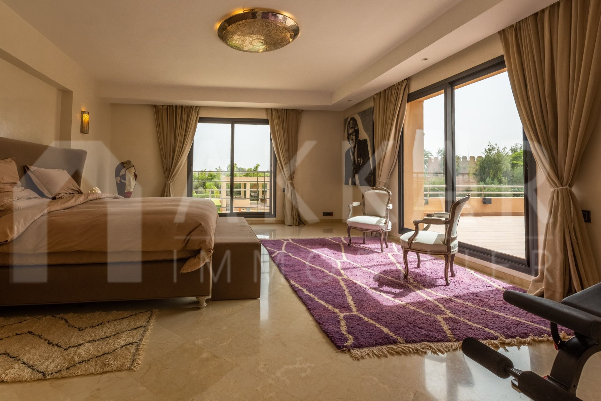 villa 8 Rooms for sale on Marrakech (40000)