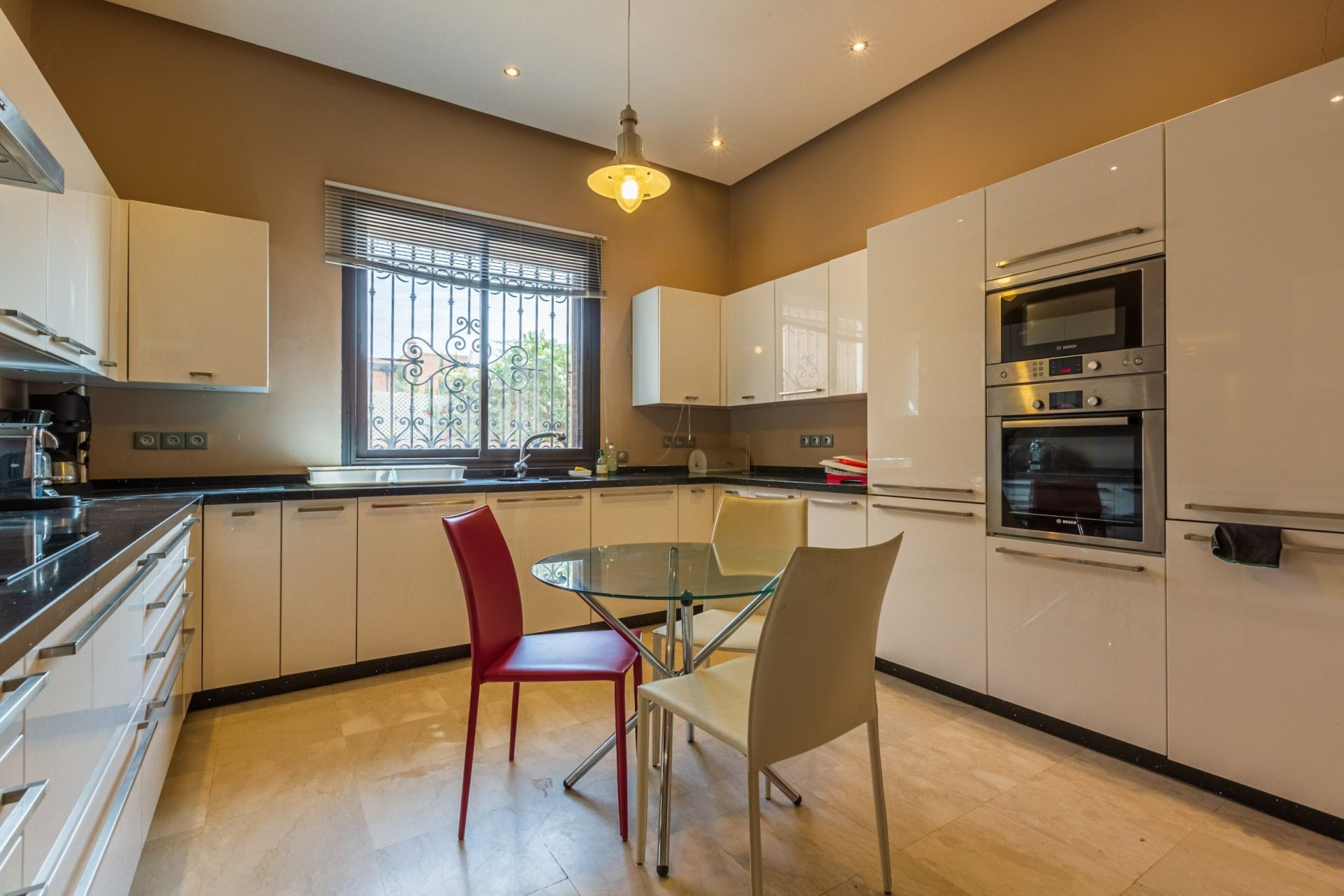 villa 9 Pièces en vente sur Marrakech (94140)